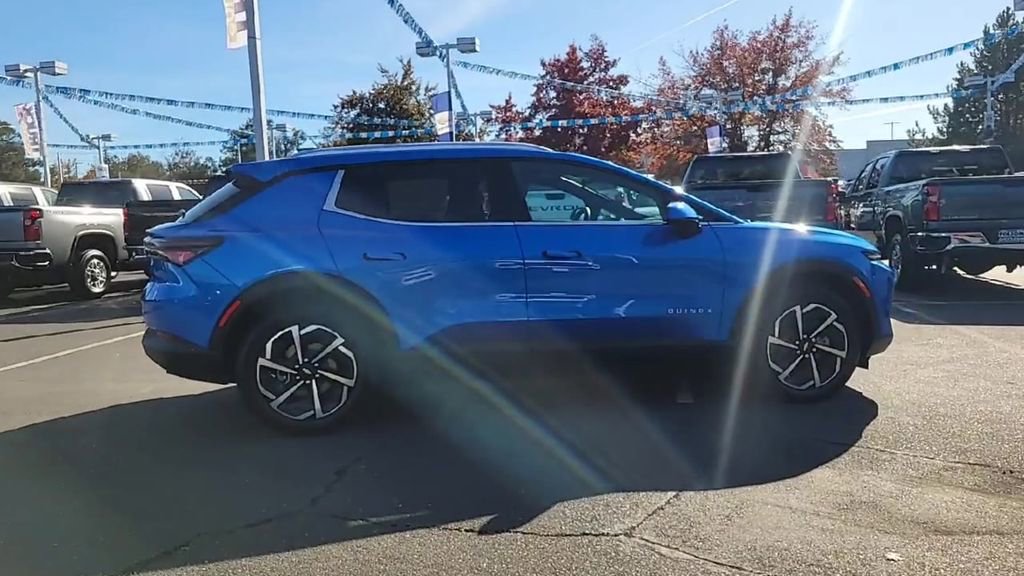 New 2026 Chevrolet Equinox EV LT image 9