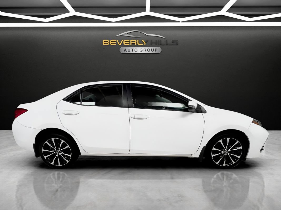 Used 2018 Toyota Corolla SE FWD image 6