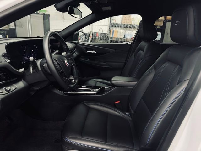 Used 2025 Buick Envista Sport Touring image 15