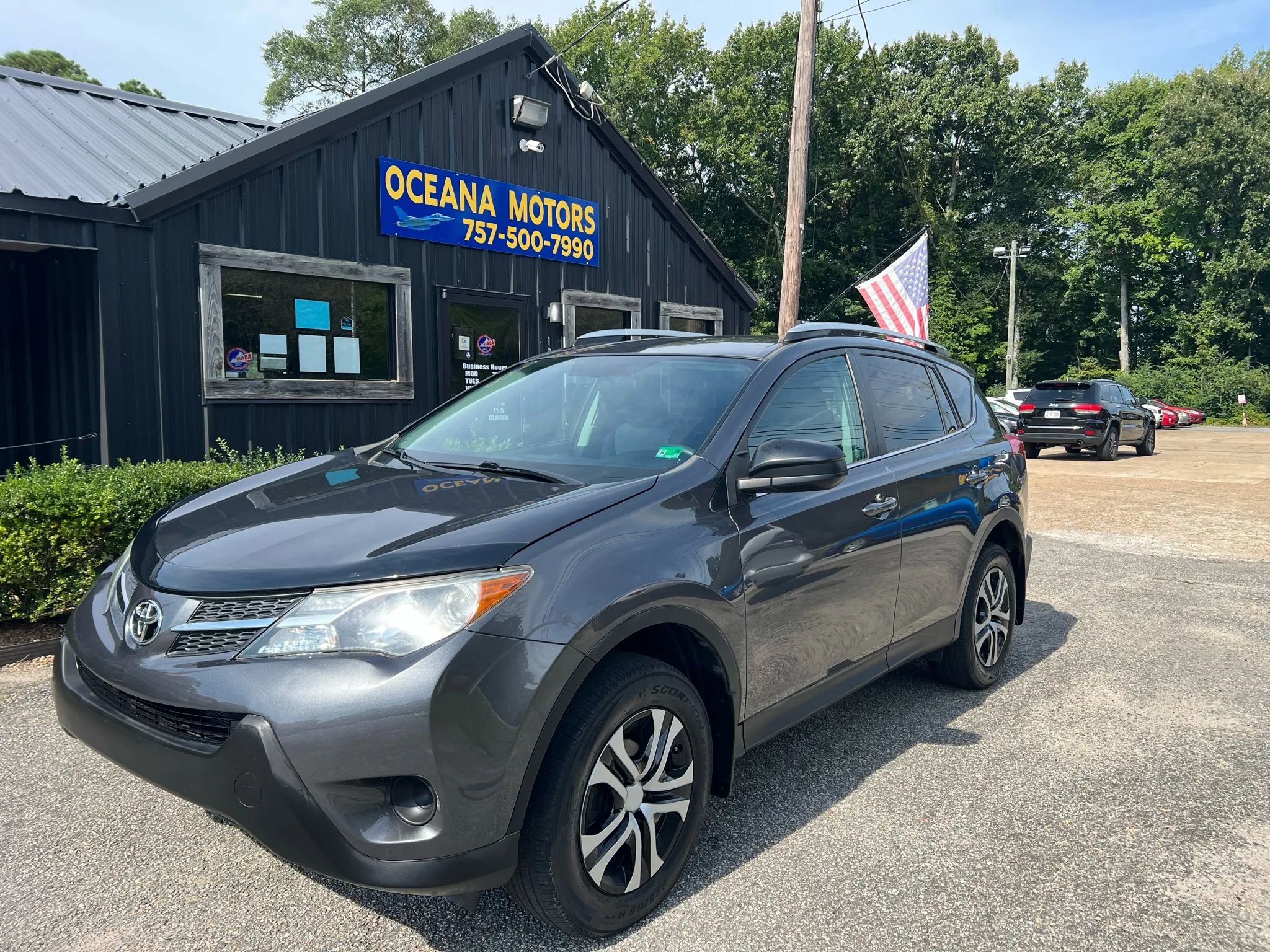 Used 2014 Toyota RAV4 LE image 9