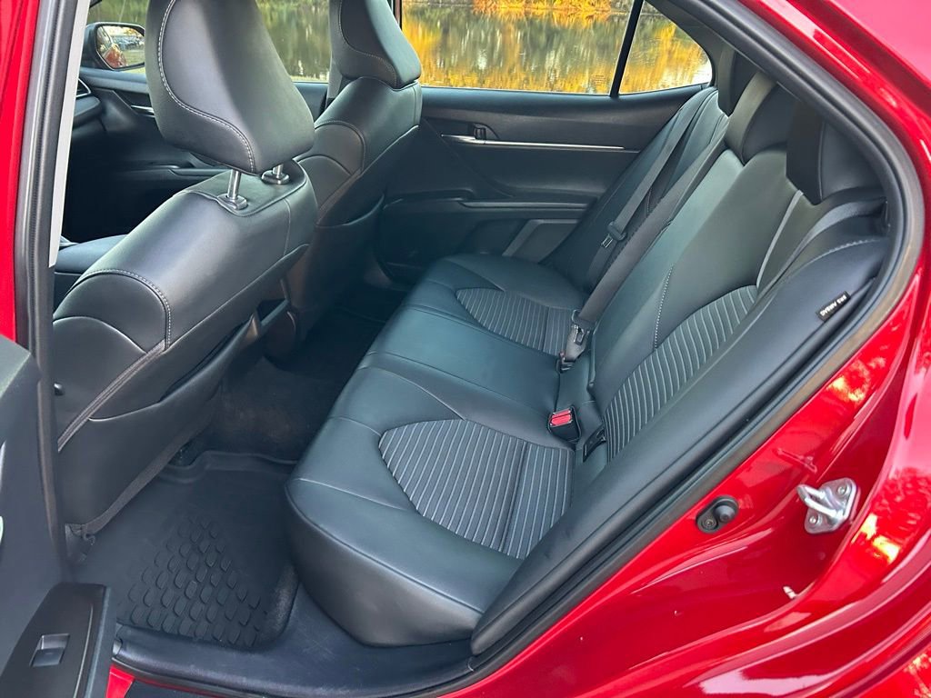 Used 2024 Toyota Camry SE image 13