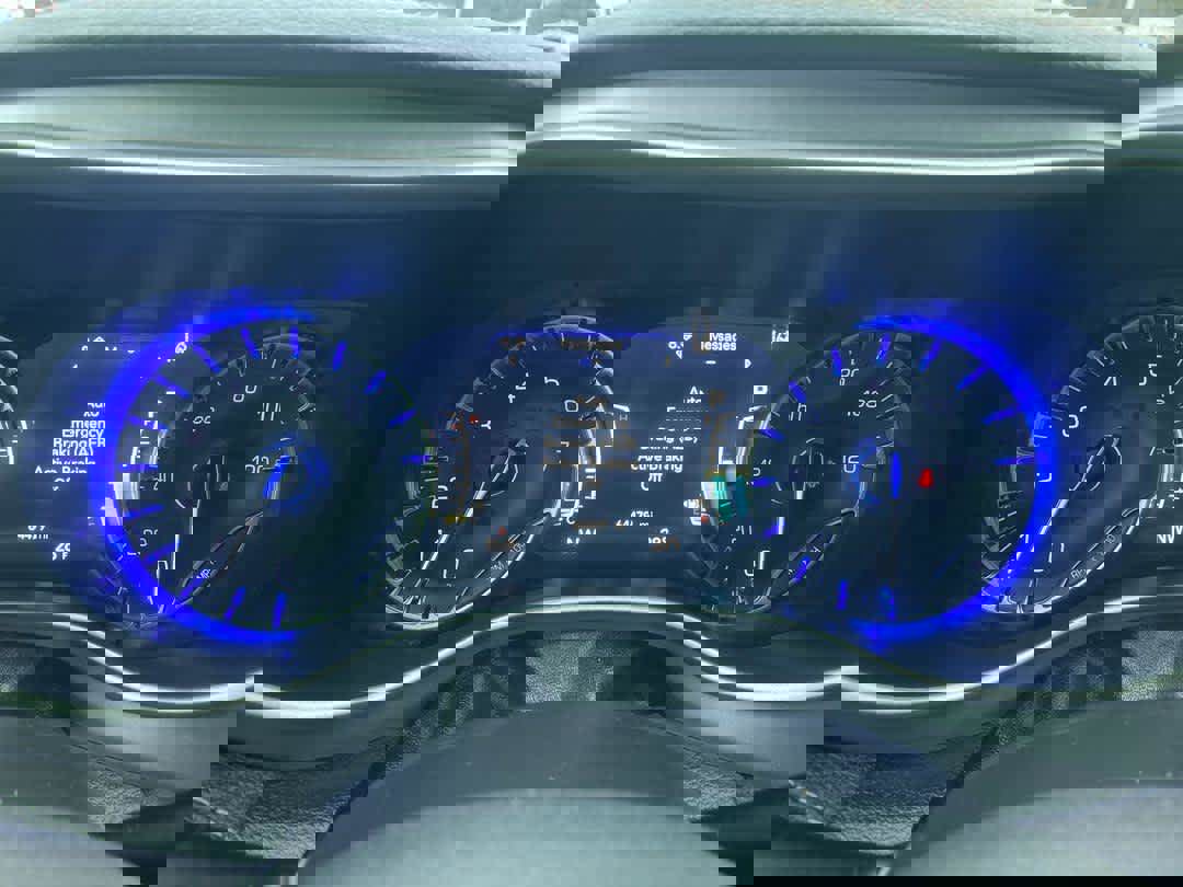 Used 2022 Chrysler Pacifica Touring-L w/ Uconnect Theater Family Group image 15