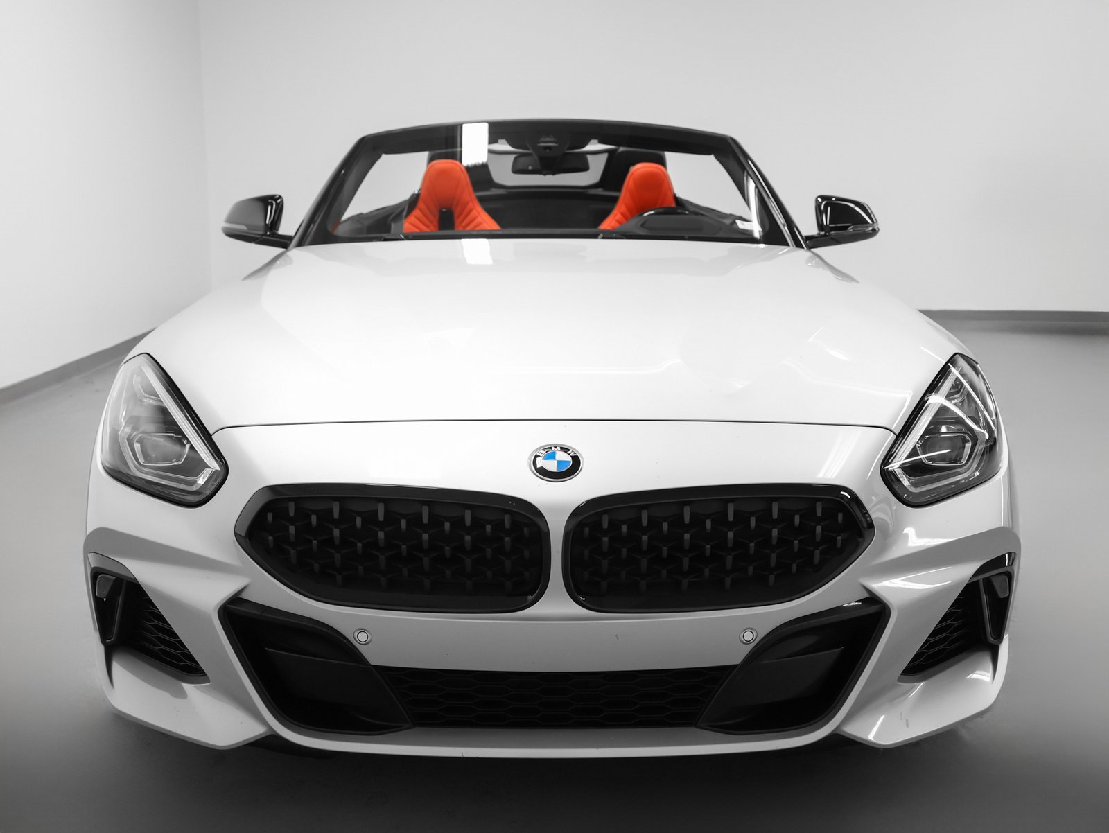 Used 2022 BMW Z4 M40i w/ Premium Package image 10