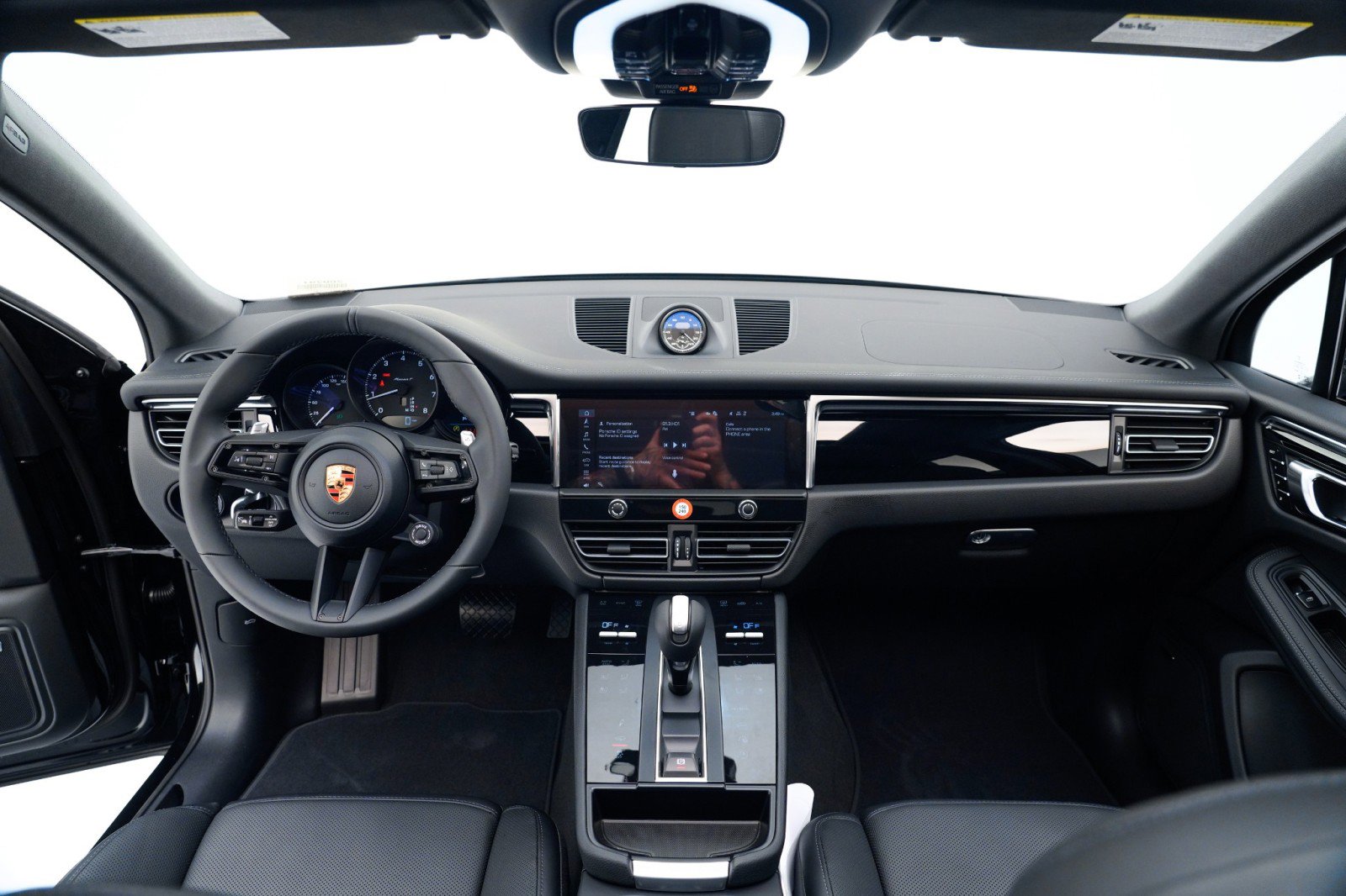 New 2026 Porsche Macan Turbo image 19