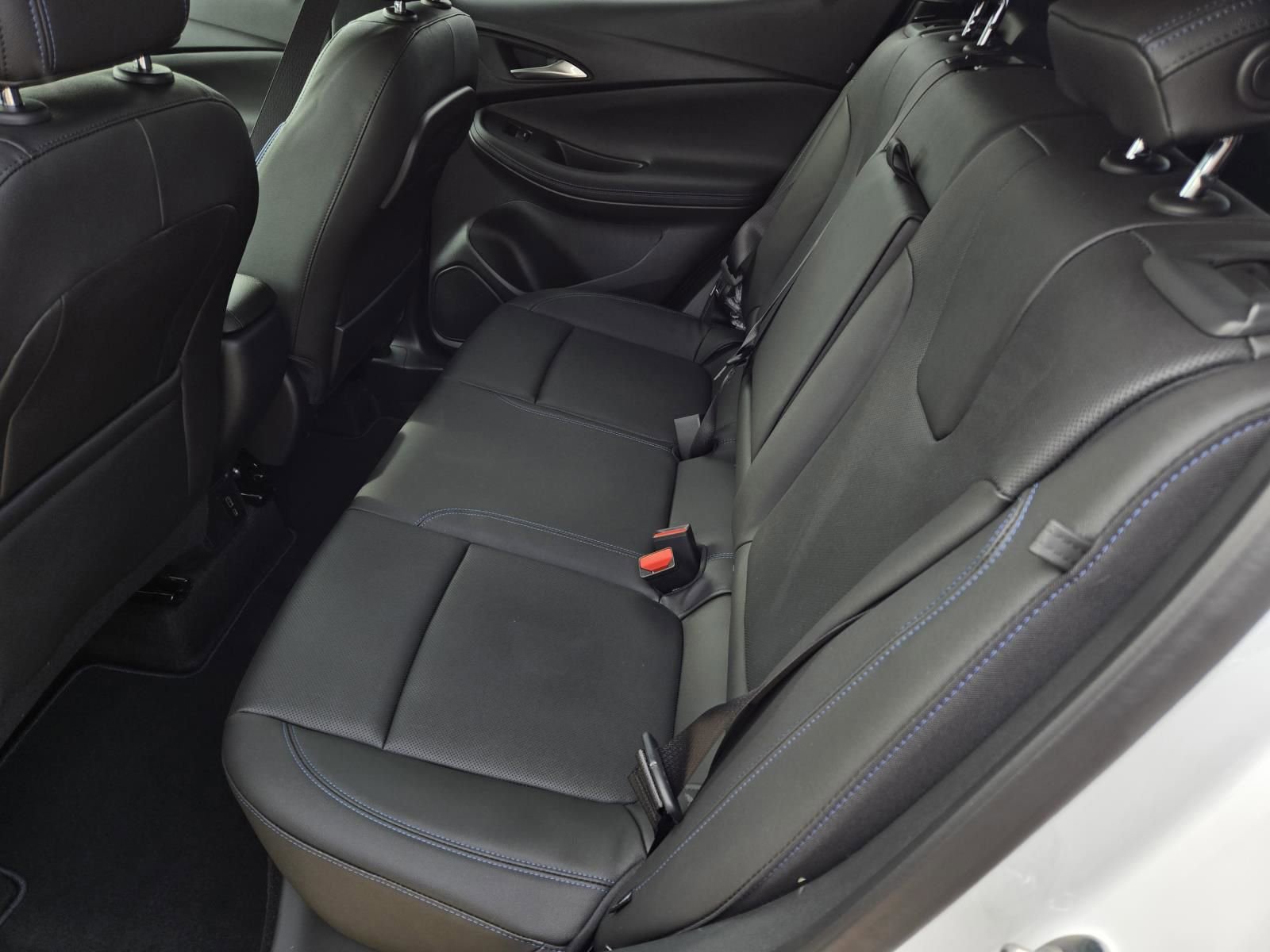 New 2026 Buick Encore GX Sport Touring image 4