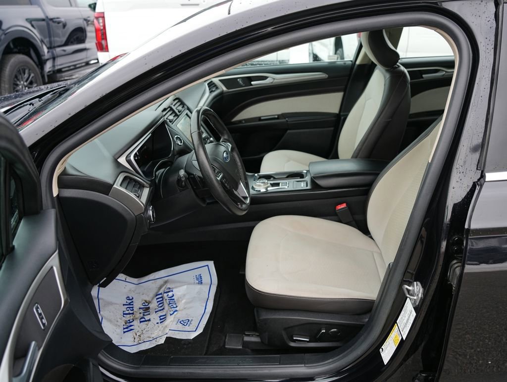 Used 2019 Ford Fusion SE w/ Equipment Group 151A image 19
