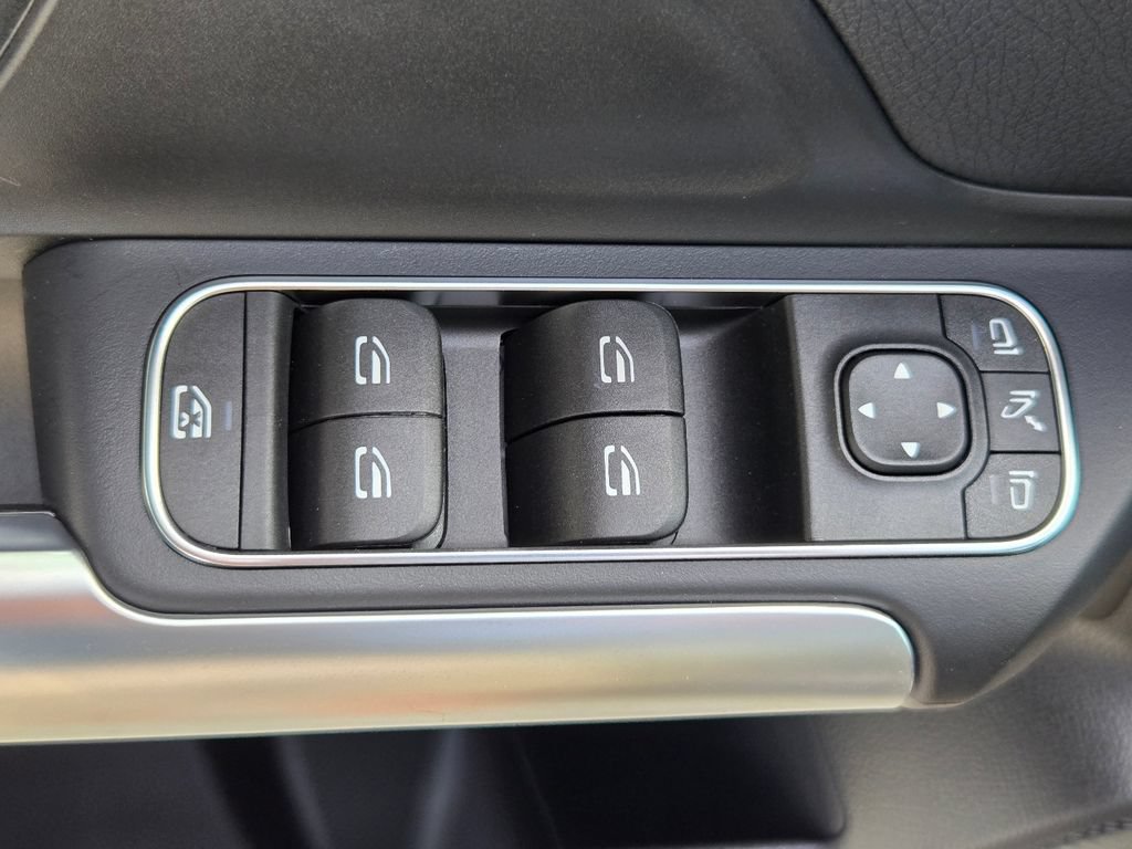 New 2026 Mercedes-Benz GLA 35 AMG 4MATIC image 18