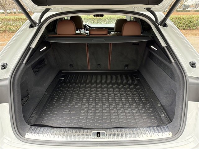 Used 2022 Audi Q8 Premium Plus image 25