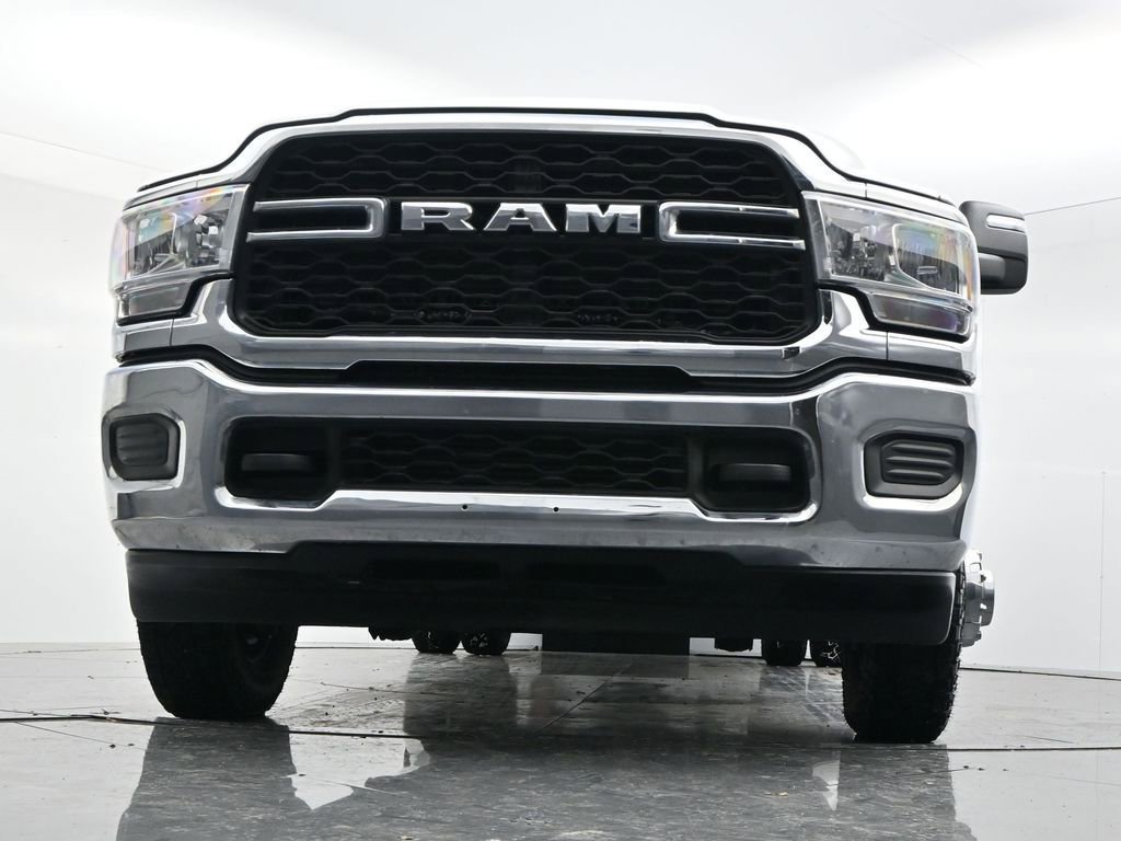 Used 2024 RAM 3500 Tradesman w/ Chrome Appearance Group image 47