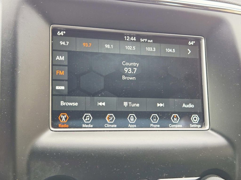 Used 2018 Jeep Grand Cherokee Laredo image 12