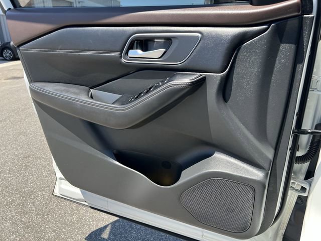 Used 2021 Nissan Rogue SV w/ Premium Package FWD image 32
