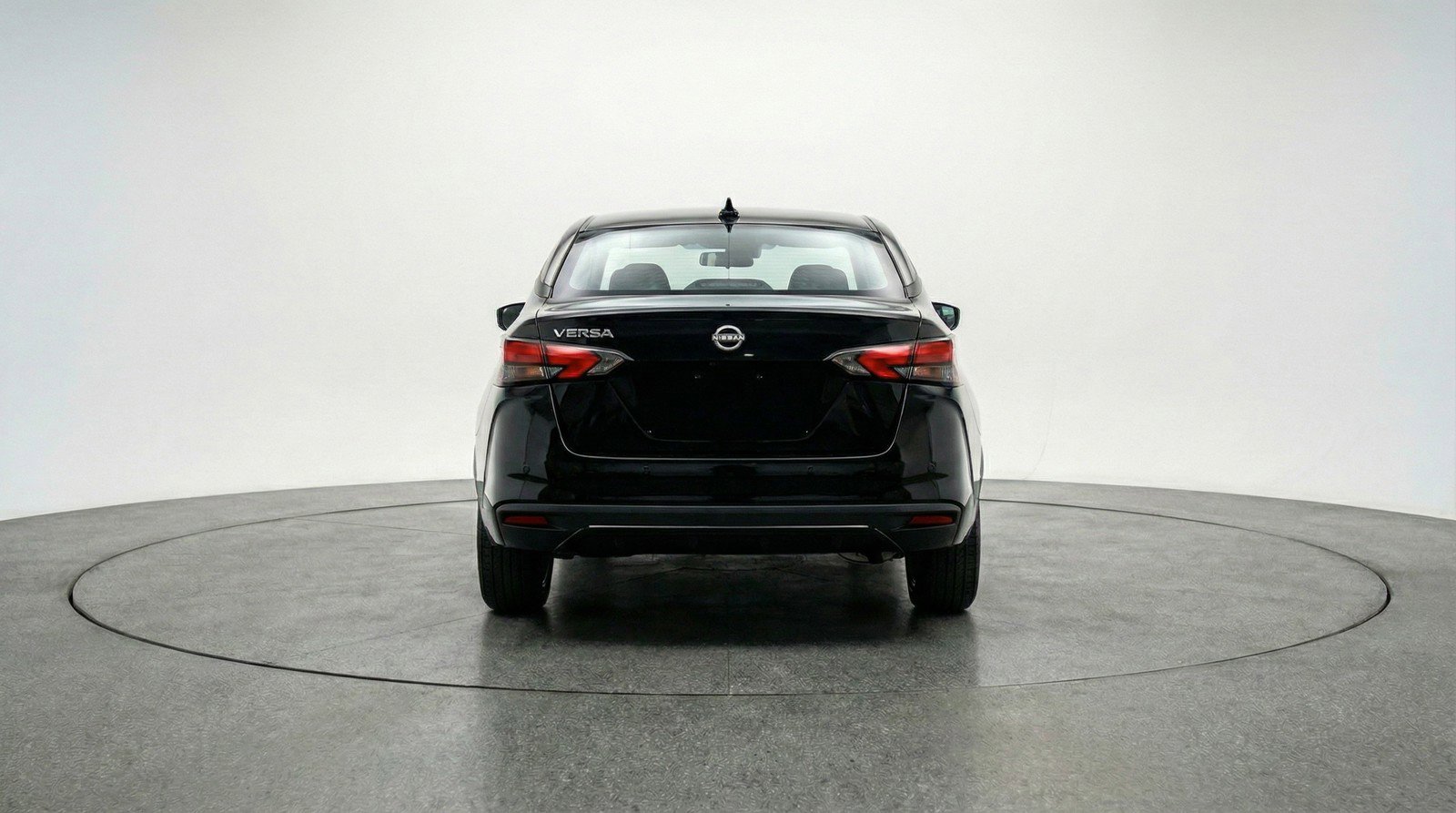 Used 2025 Nissan Versa SV image 7