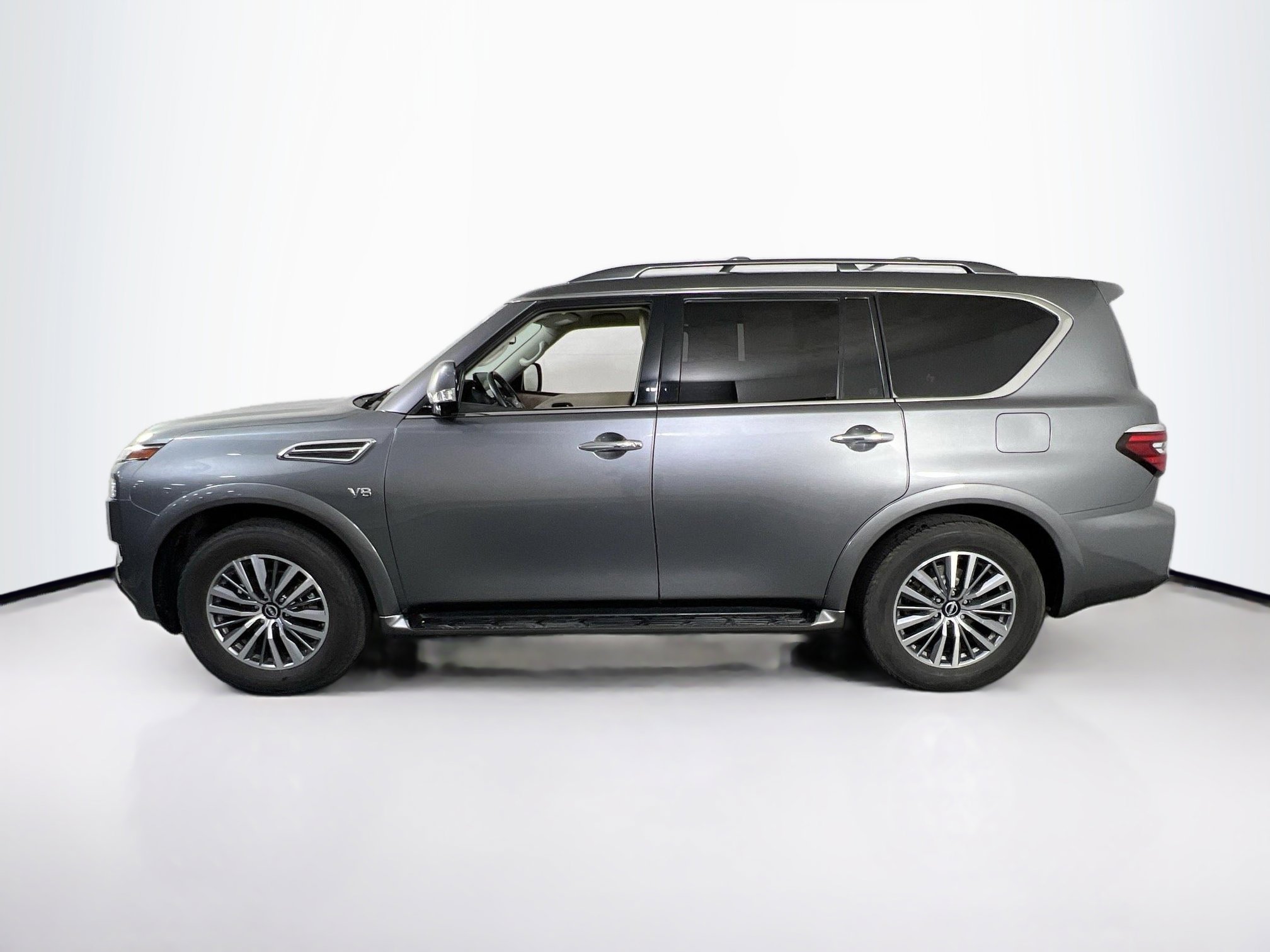 Used 2022 Nissan Armada SL w/ Captain's Chairs Package image 8