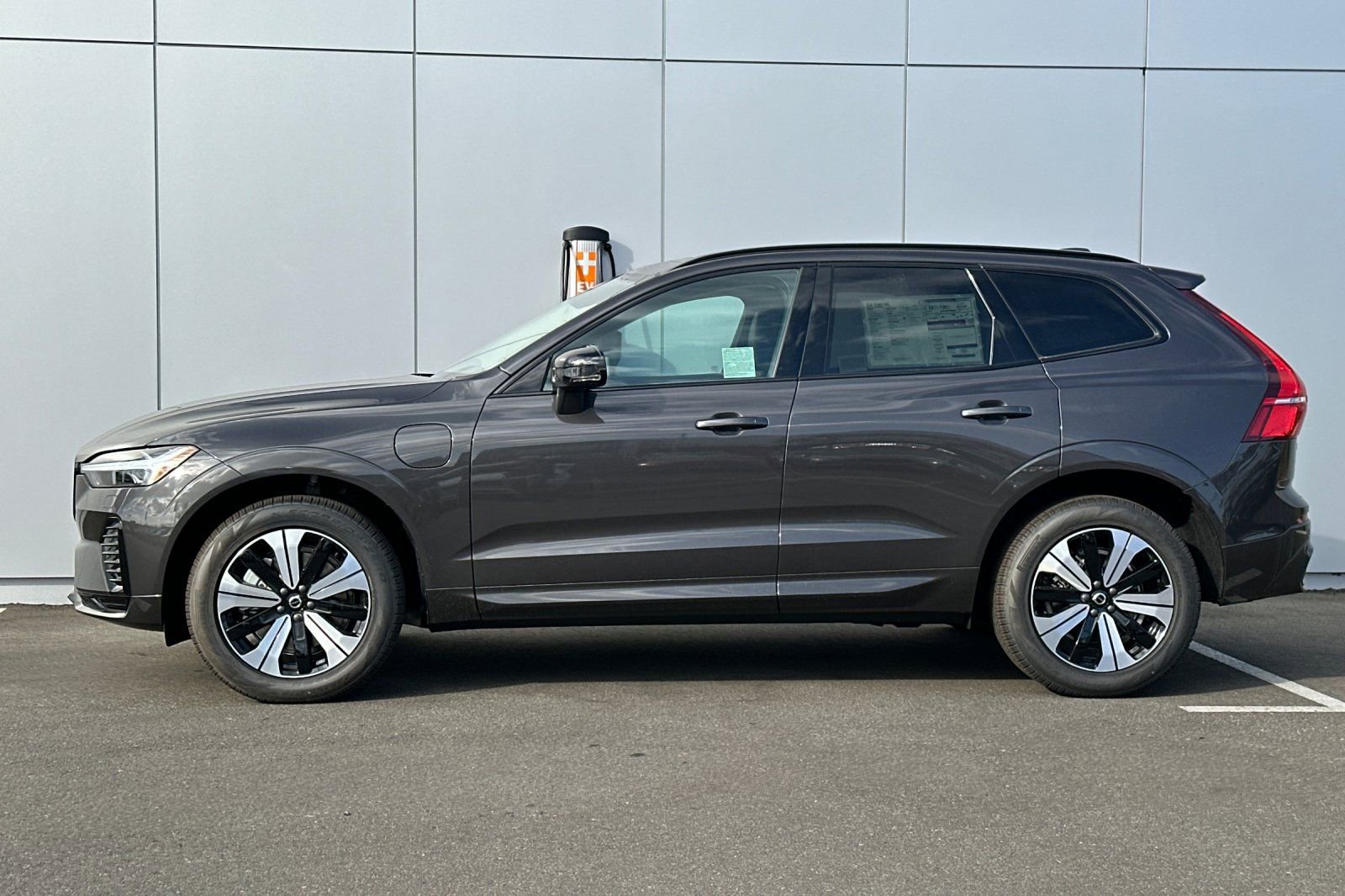 New 2025 Volvo XC60 T8 Core w/ Protection Package Premier AWD/4WD image 2