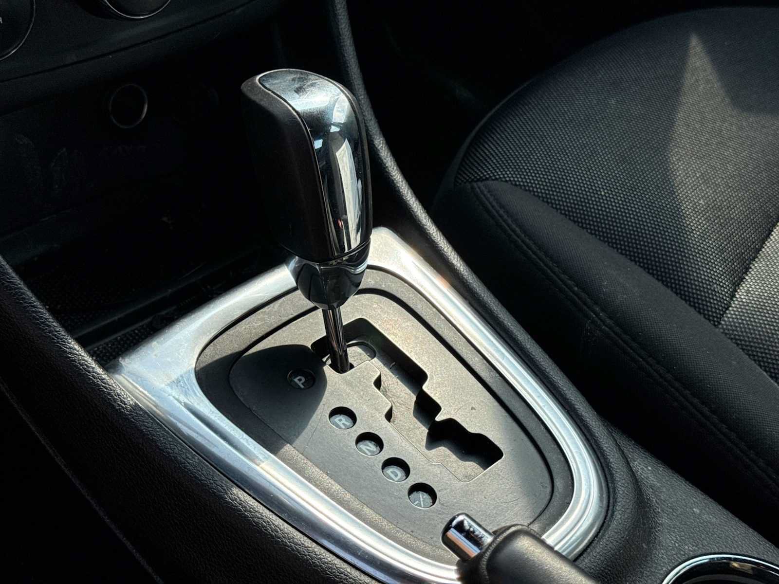 Used 2013 Dodge Avenger SE FWD image 19