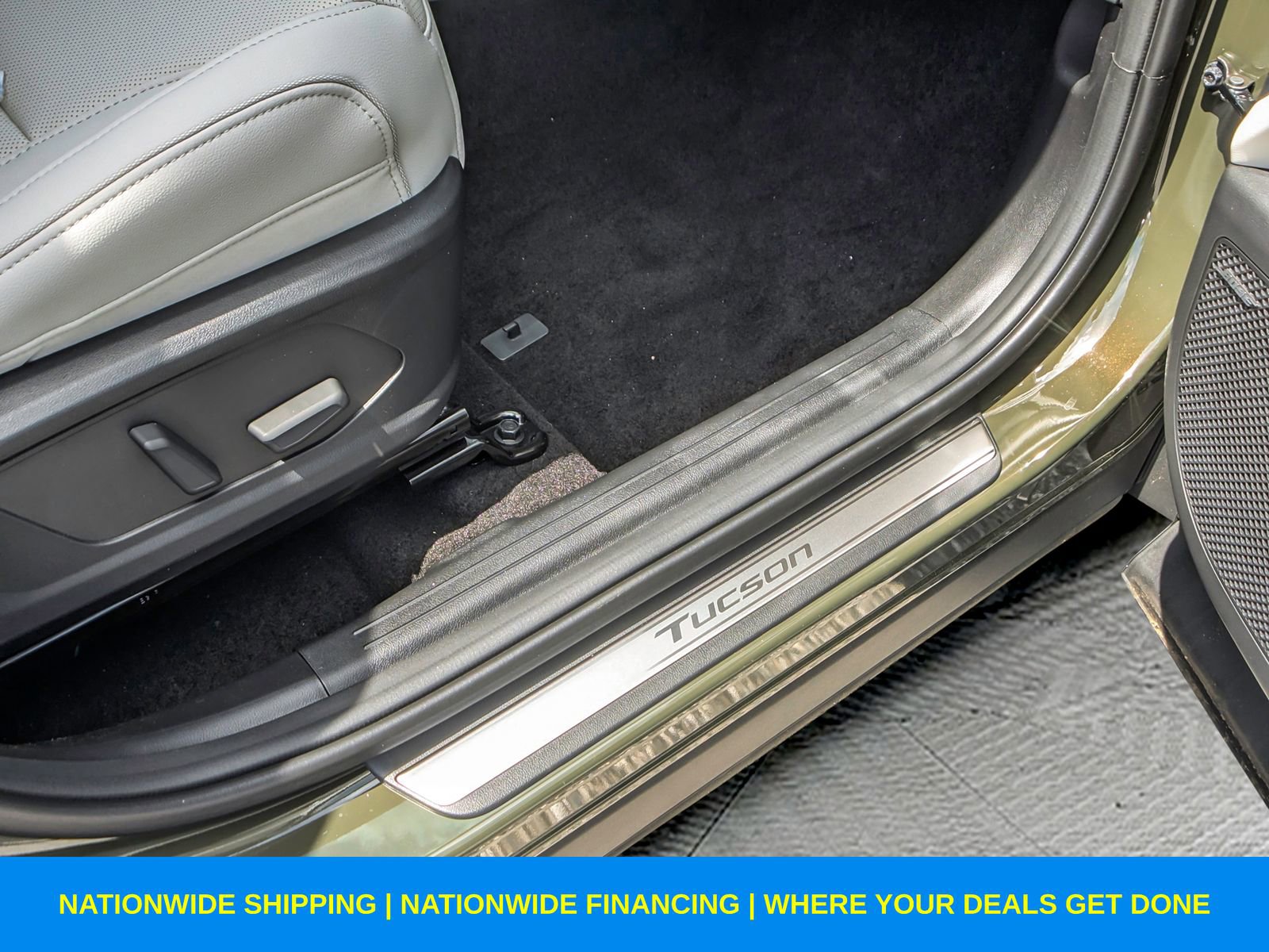 New 2025 Hyundai Tucson Limited image 16