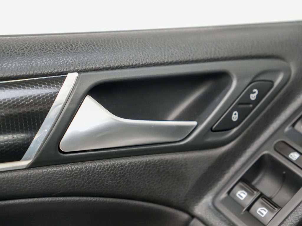 Used 2014 Volkswagen GTI Driver's Edition FWD image 19