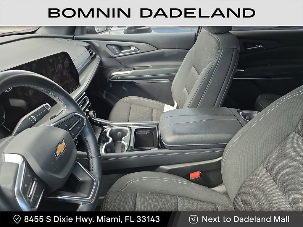 Used 2024 Chevrolet Traverse LT image 14