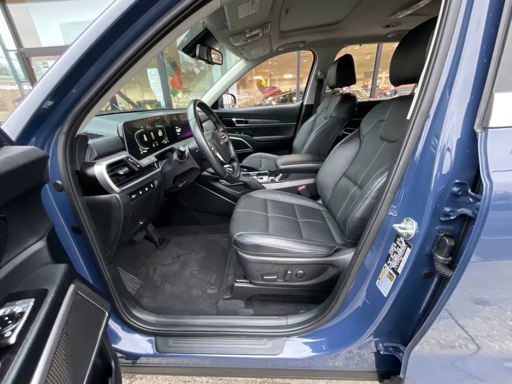 Certified 2024 Kia Telluride EX image 10