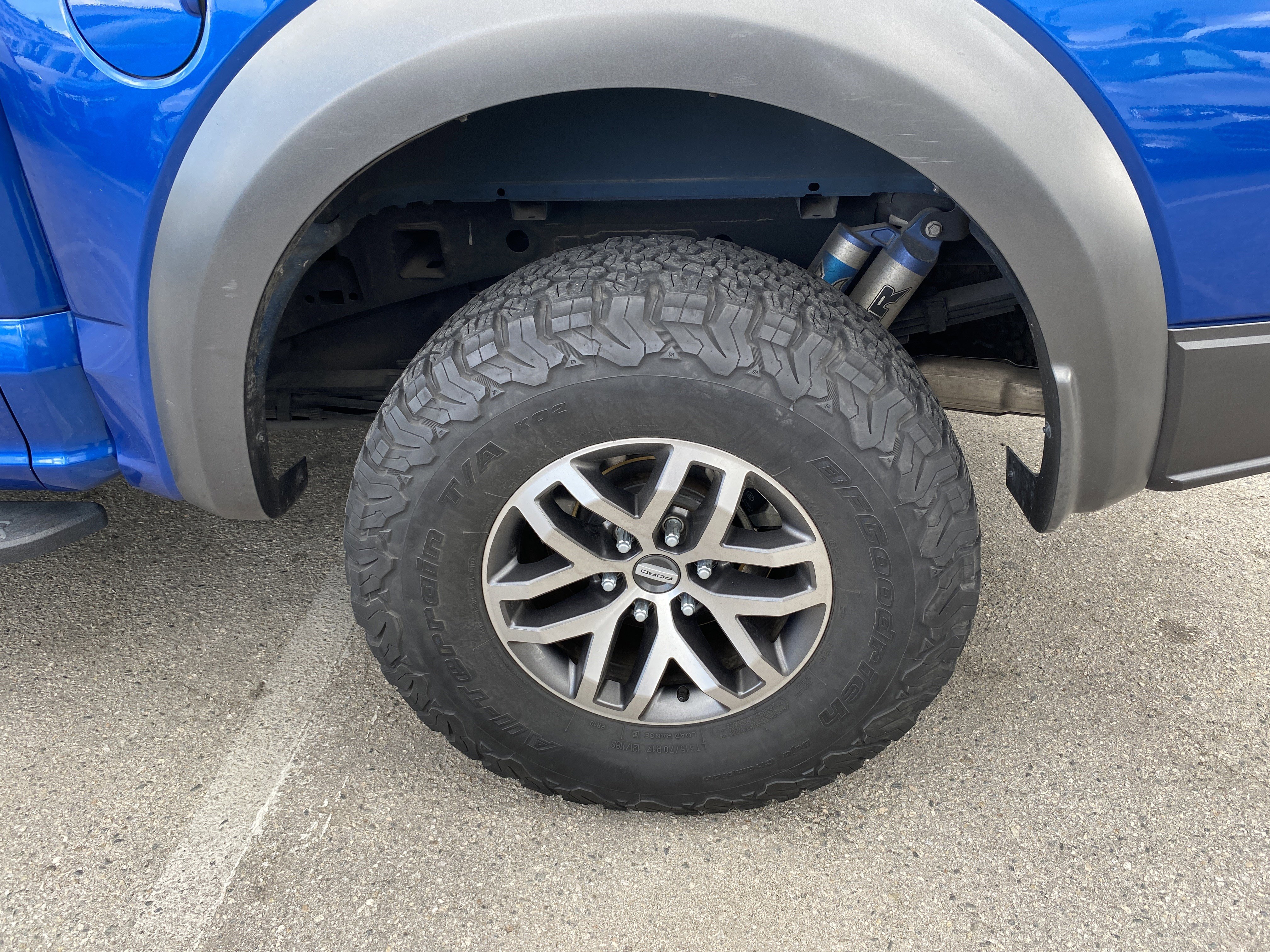 Used 2017 Ford F150 Raptor w/ Equipment Group 802A Luxury image 10