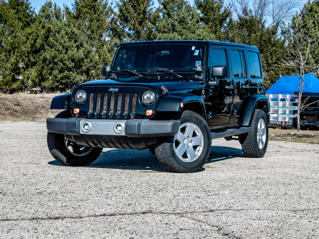 Used 2012 Jeep Wrangler Unlimited Sahara w/ Connectivity Group image 15