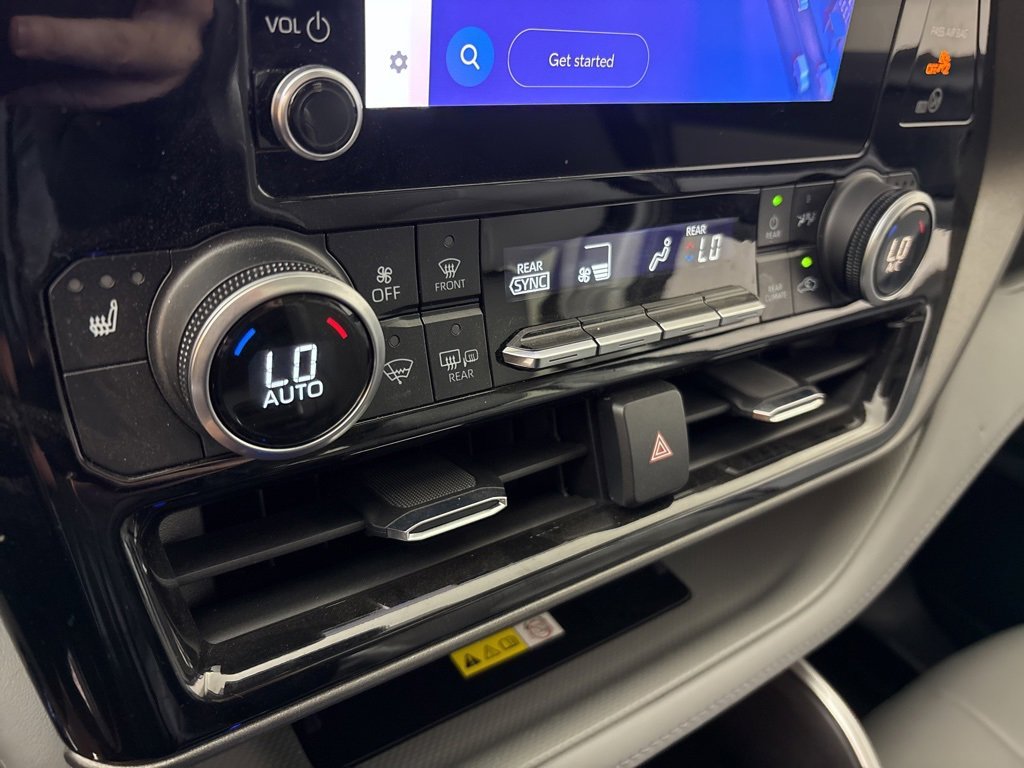 Used 2023 Toyota Highlander XLE image 29