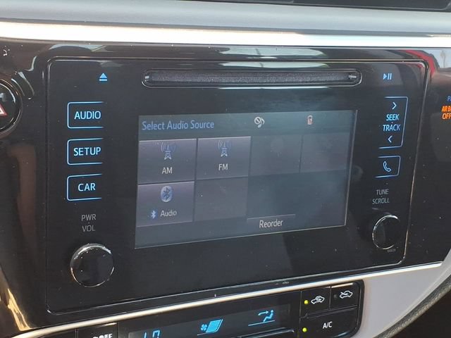 Used 2019 Toyota Corolla LE FWD image 17