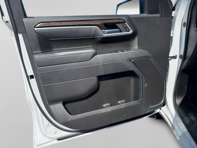 Used 2025 GMC Sierra 1500 SLE image 9