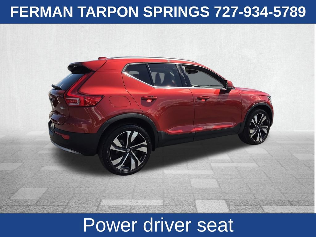 Certified 2023 Volvo XC40 B5 Plus AWD/4WD image 11
