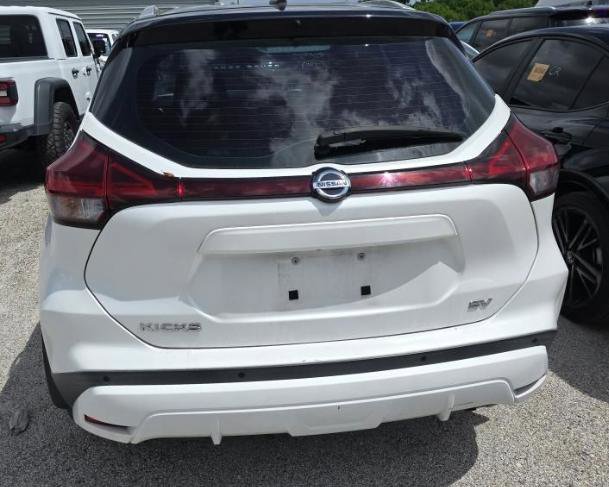 Used 2021 Nissan Kicks SV FWD image 7
