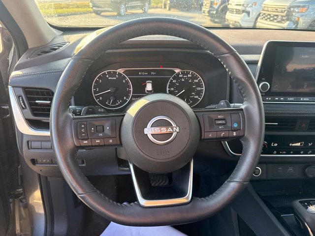 Used 2023 Nissan Rogue SV w/ SV Premium B Package AWD/4WD image 14