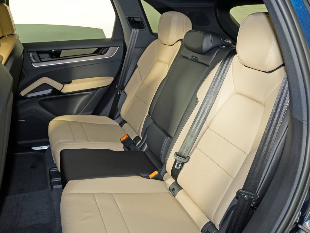 New 2026 Porsche Cayenne AWD/4WD image 34