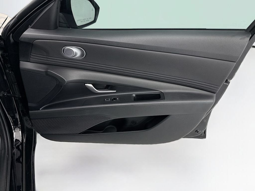 Used 2023 Hyundai Elantra SEL w/ Convenience Package FWD image 24