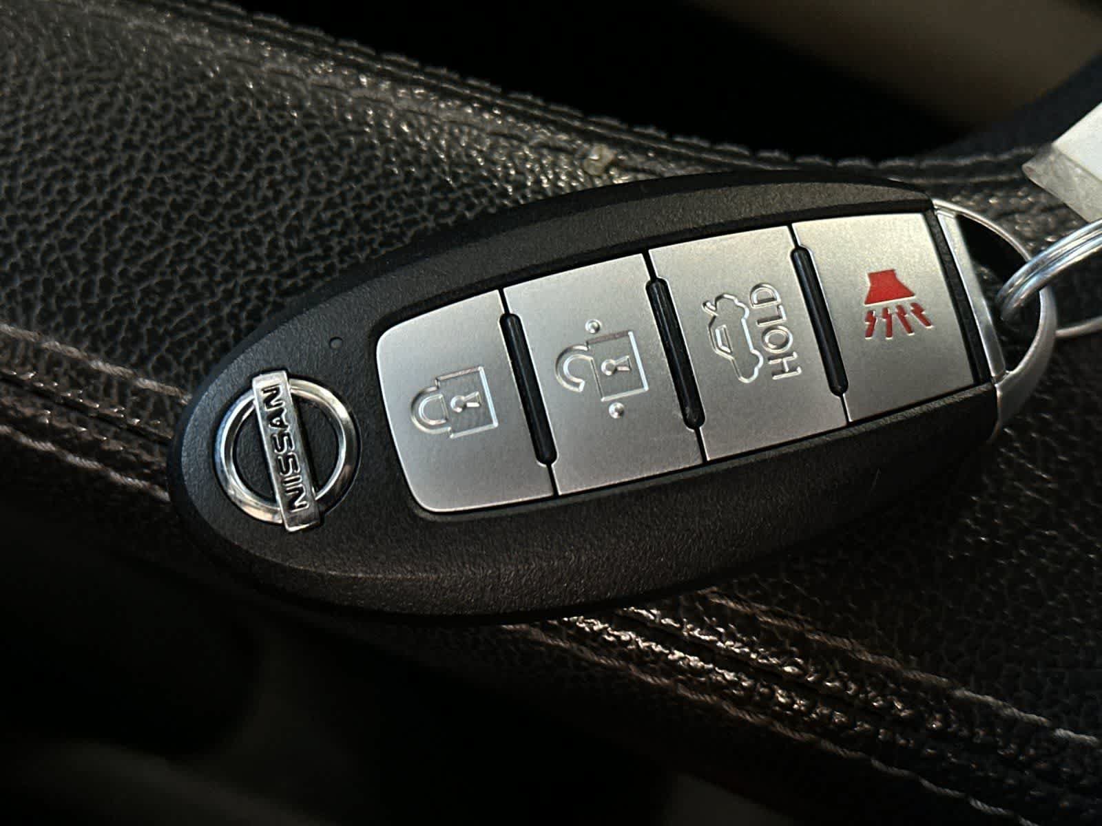 Used 2021 Nissan Versa SV FWD image 27