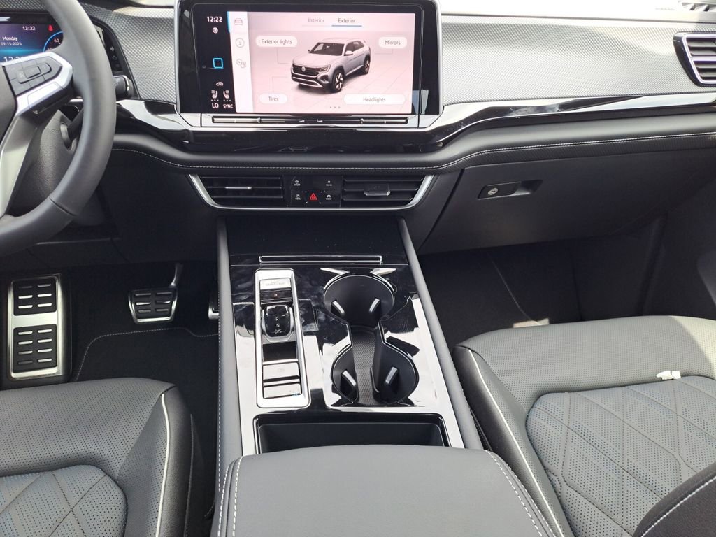 New 2026 Volkswagen Atlas Cross Sport SEL Premium R-Line image 21