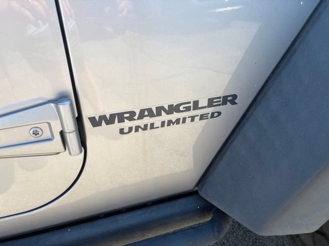 Used 2017 Jeep Wrangler Unlimited Rubicon AWD/4WD image 9