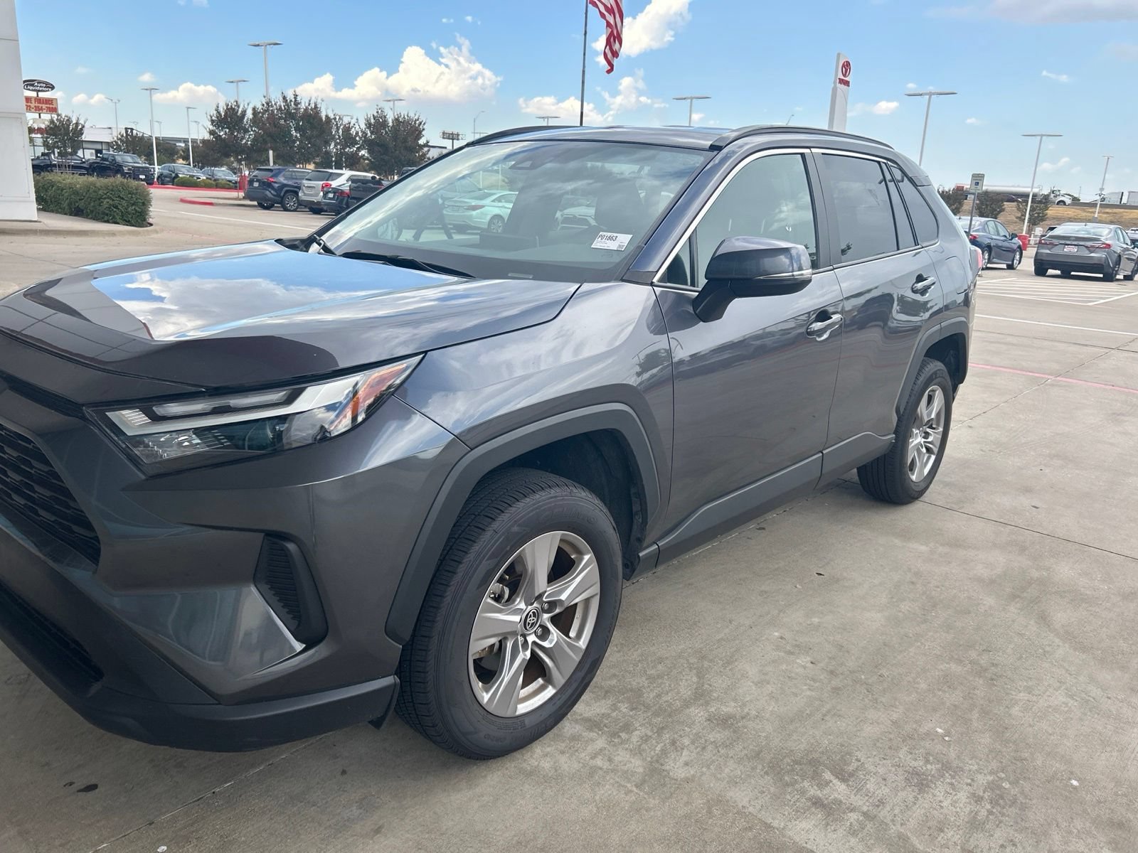 Used 2025 Toyota RAV4 XLE FWD image 27