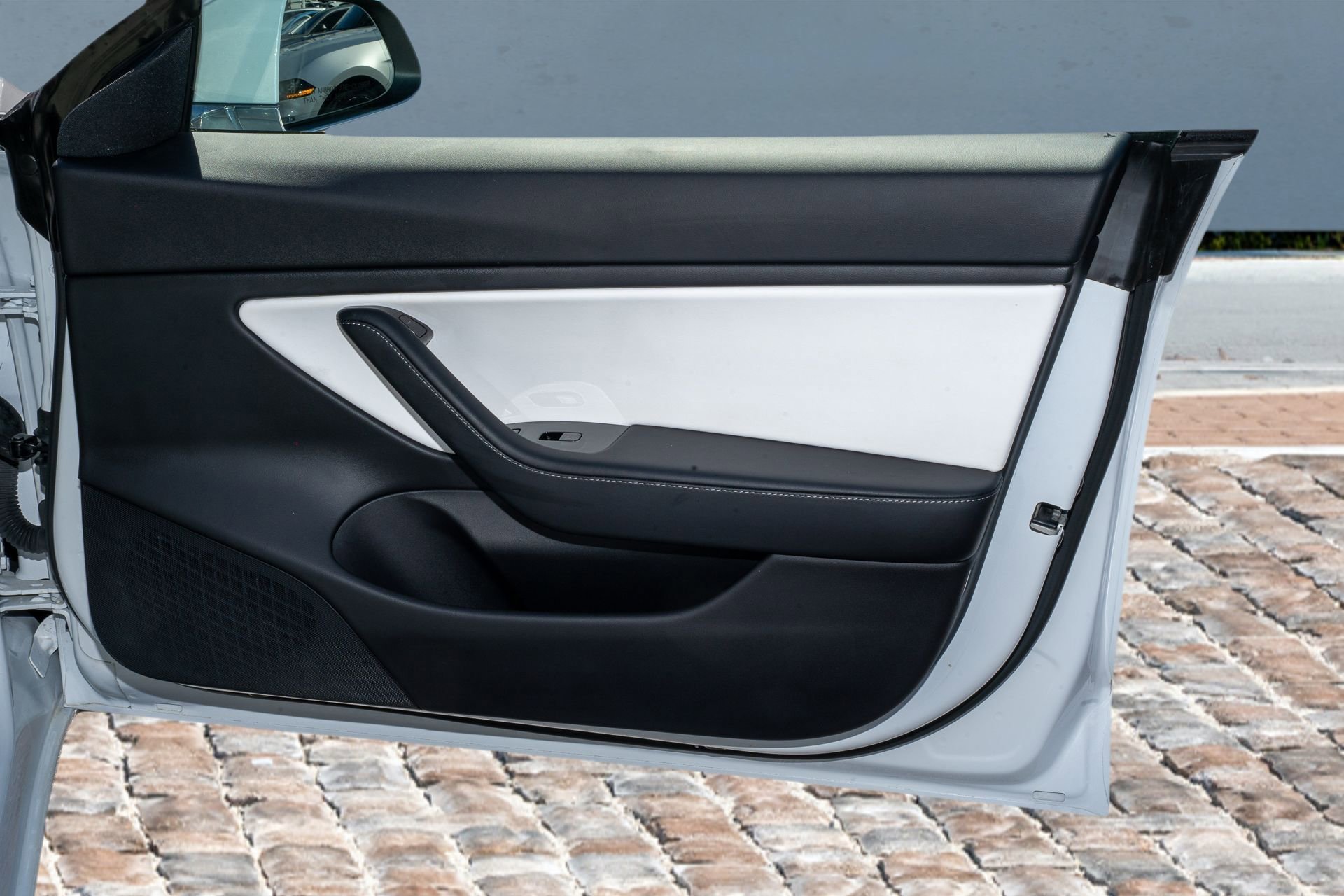 Used 2020 Tesla Model 3 Standard Range Plus image 12