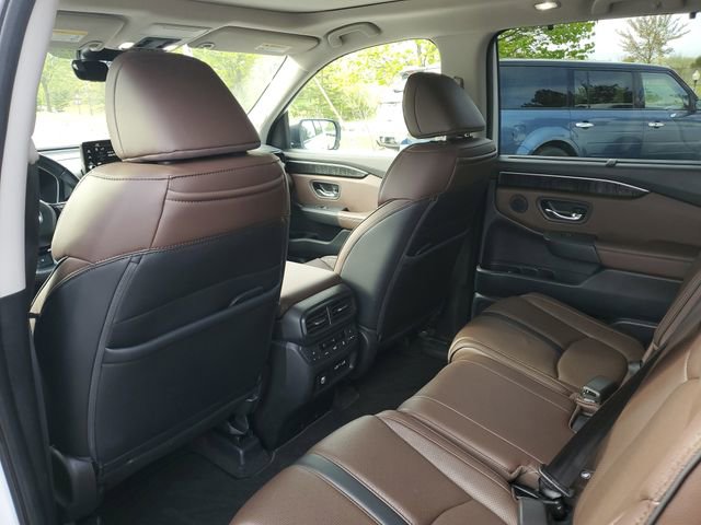 Used 2023 Honda Pilot Elite image 11