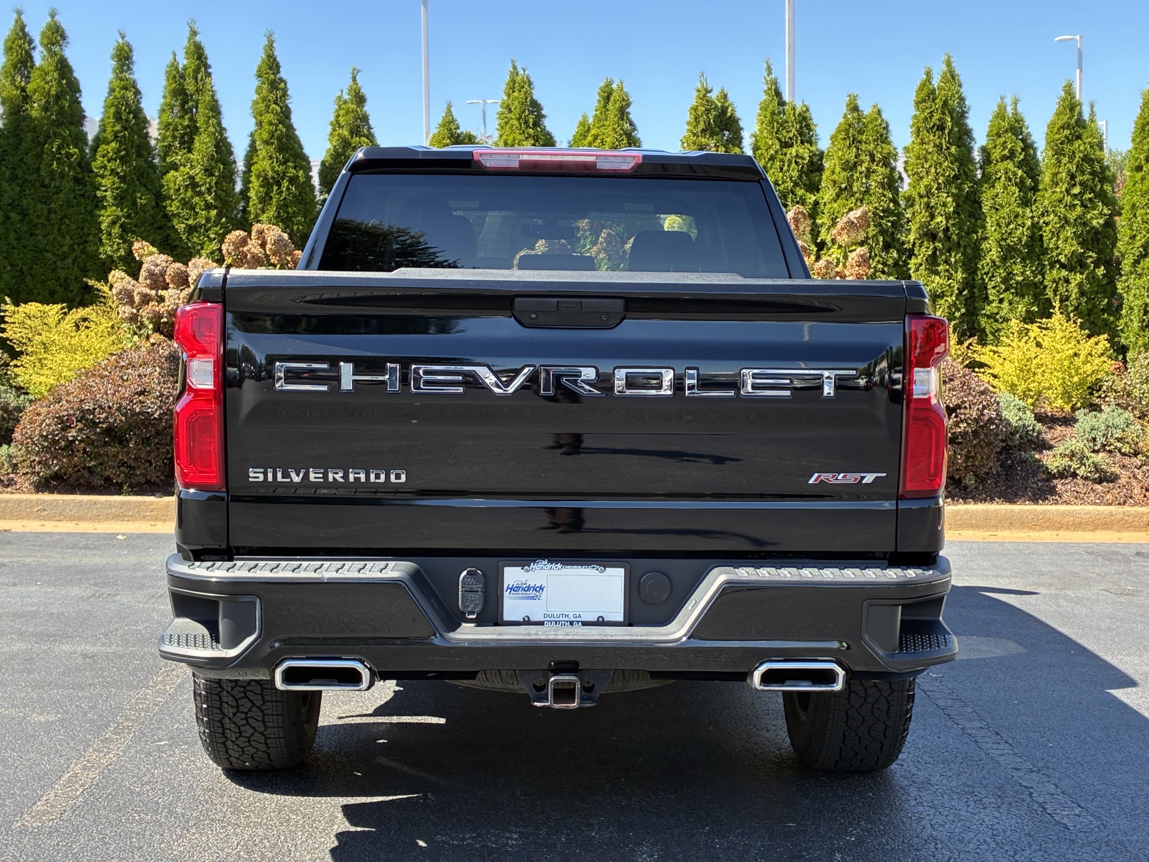 Used 2021 Chevrolet Silverado 1500 RST w/ LPO, Blackout Package AWD/4WD image 8