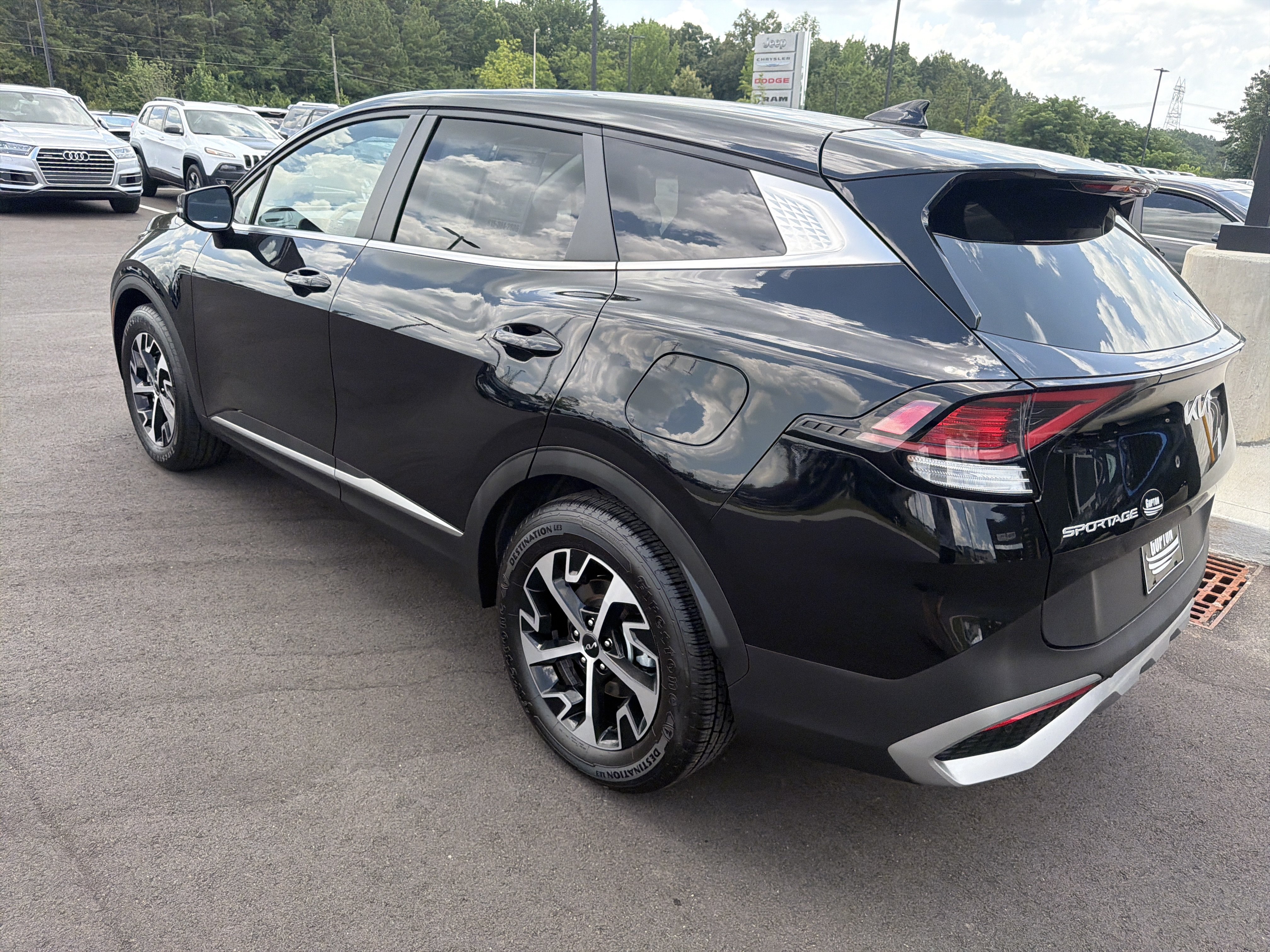 Used 2023 Kia Sportage EX FWD image 28