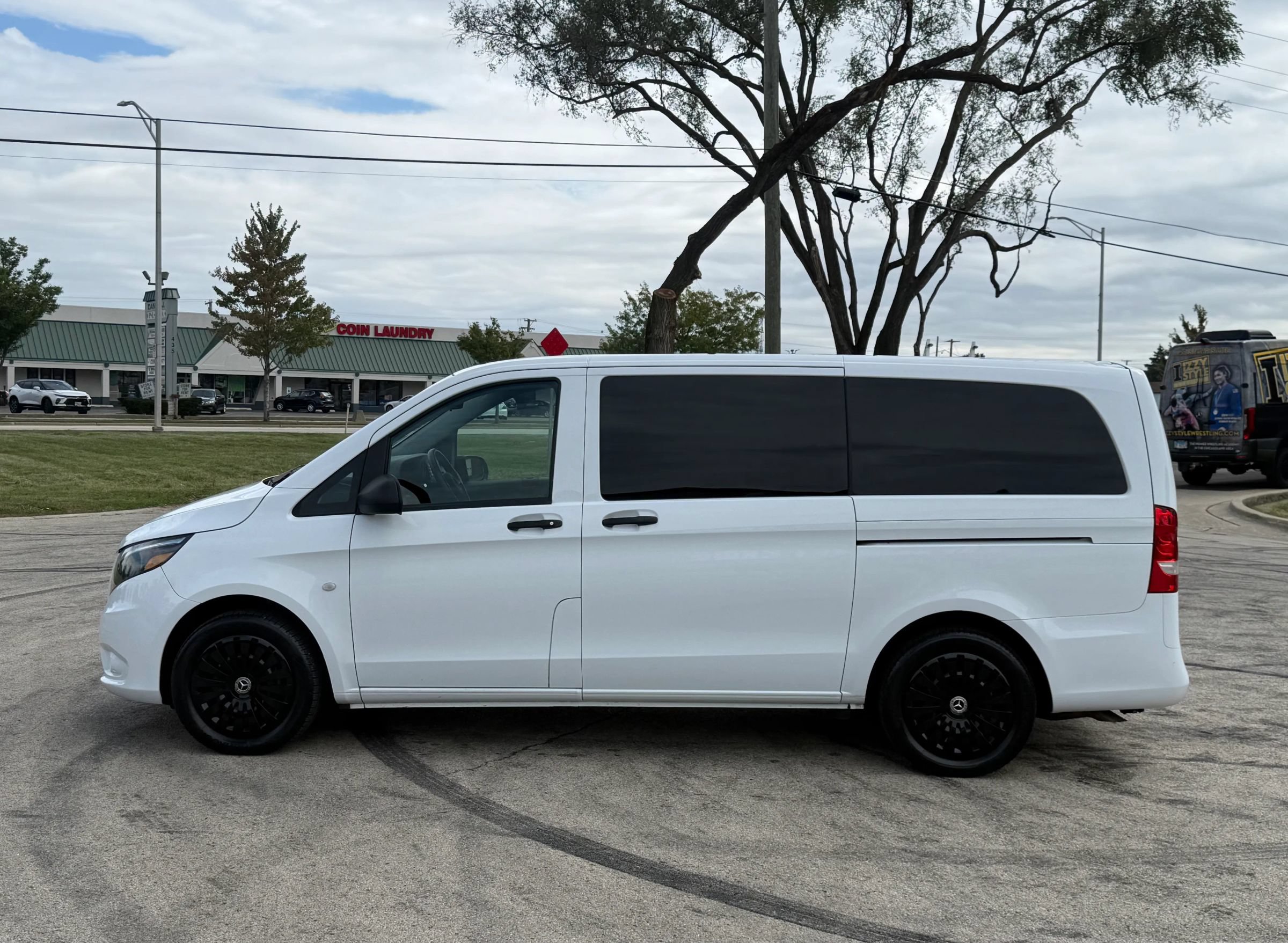 Used 2019 Mercedes-Benz Metris Passenger image 7