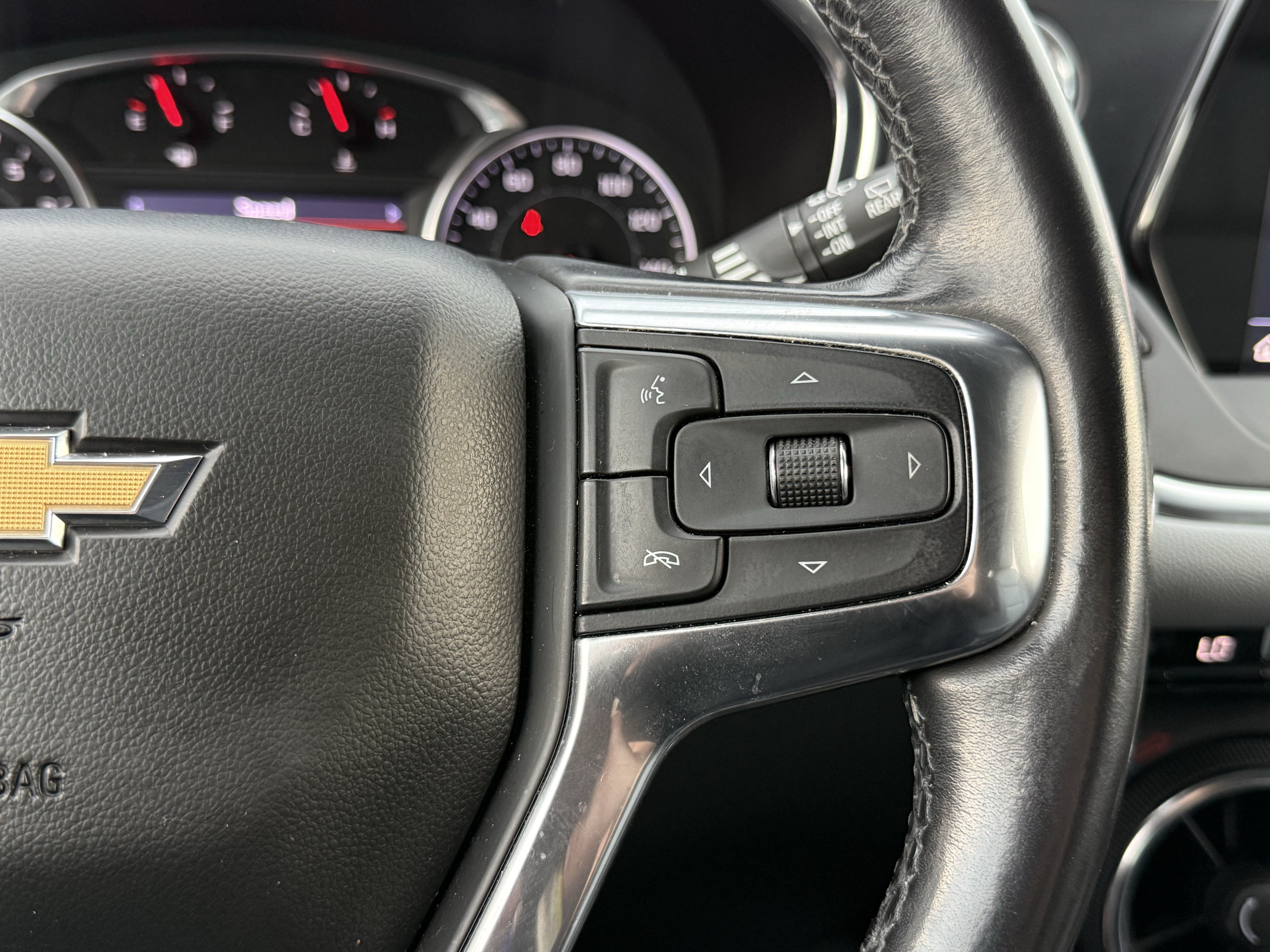 Used 2019 Chevrolet Blazer LT w/ Sound & Technology Package FWD image 18