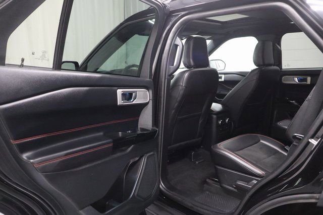 Used 2023 Ford Explorer ST-Line image 11
