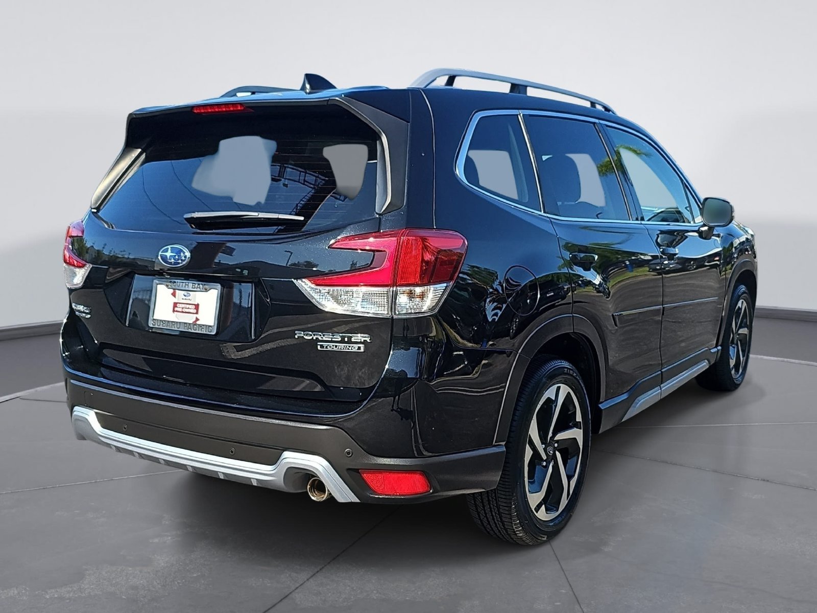 Certified 2023 Subaru Forester Touring AWD/4WD image 3