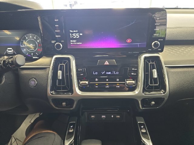 Certified 2023 Kia Sorento SX AWD/4WD image 15