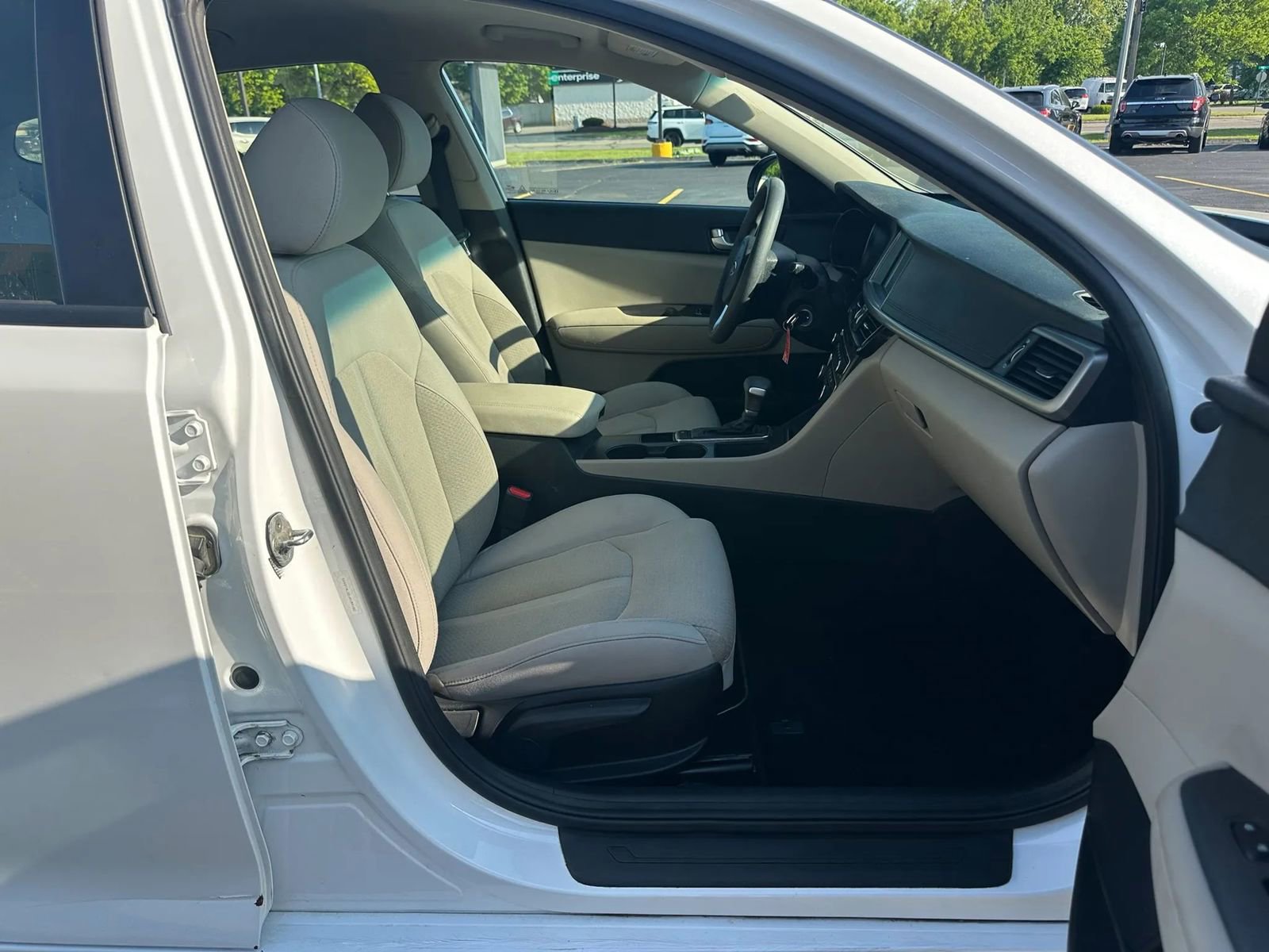 Used 2018 Kia Optima LX FWD image 16
