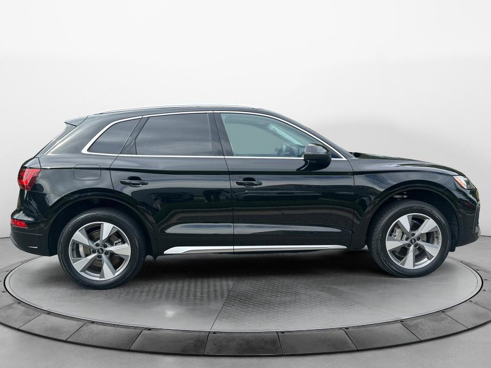 Used 2023 Audi Q5 2.0T Premium Plus w/ Premium Plus Package AWD/4WD image 8