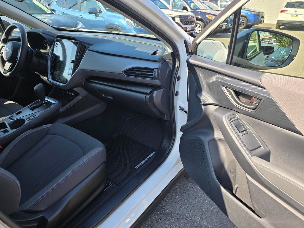 Certified 2025 Subaru Crosstrek 2.5i Premium AWD/4WD image 11