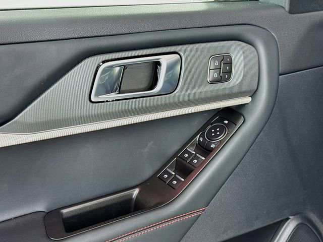 New 2026 Ford Explorer ST-Line w/ ST-Line Street Pack image 18